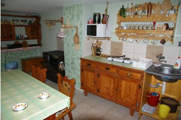 Slovacia Chata Kubínska hoľa, Exteriorul